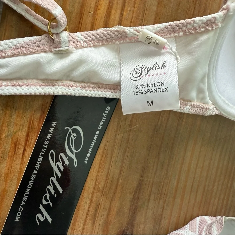 STYLISH SWIMWEAR WOMENS NAUTICAL CHARM SCALLOP BIKINI TOP SIZE MEDIUM PINK PLAID